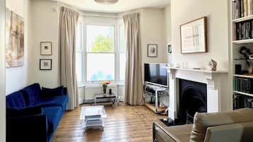 TV, books, stereo, offices