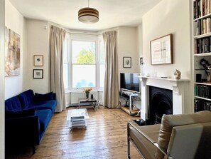 TV, books, stereo, offices