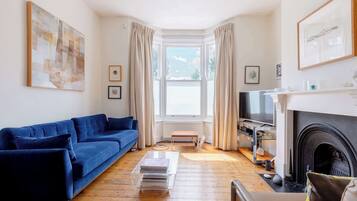 TV, books, stereo, offices