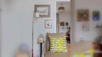 TV, books, stereo, offices