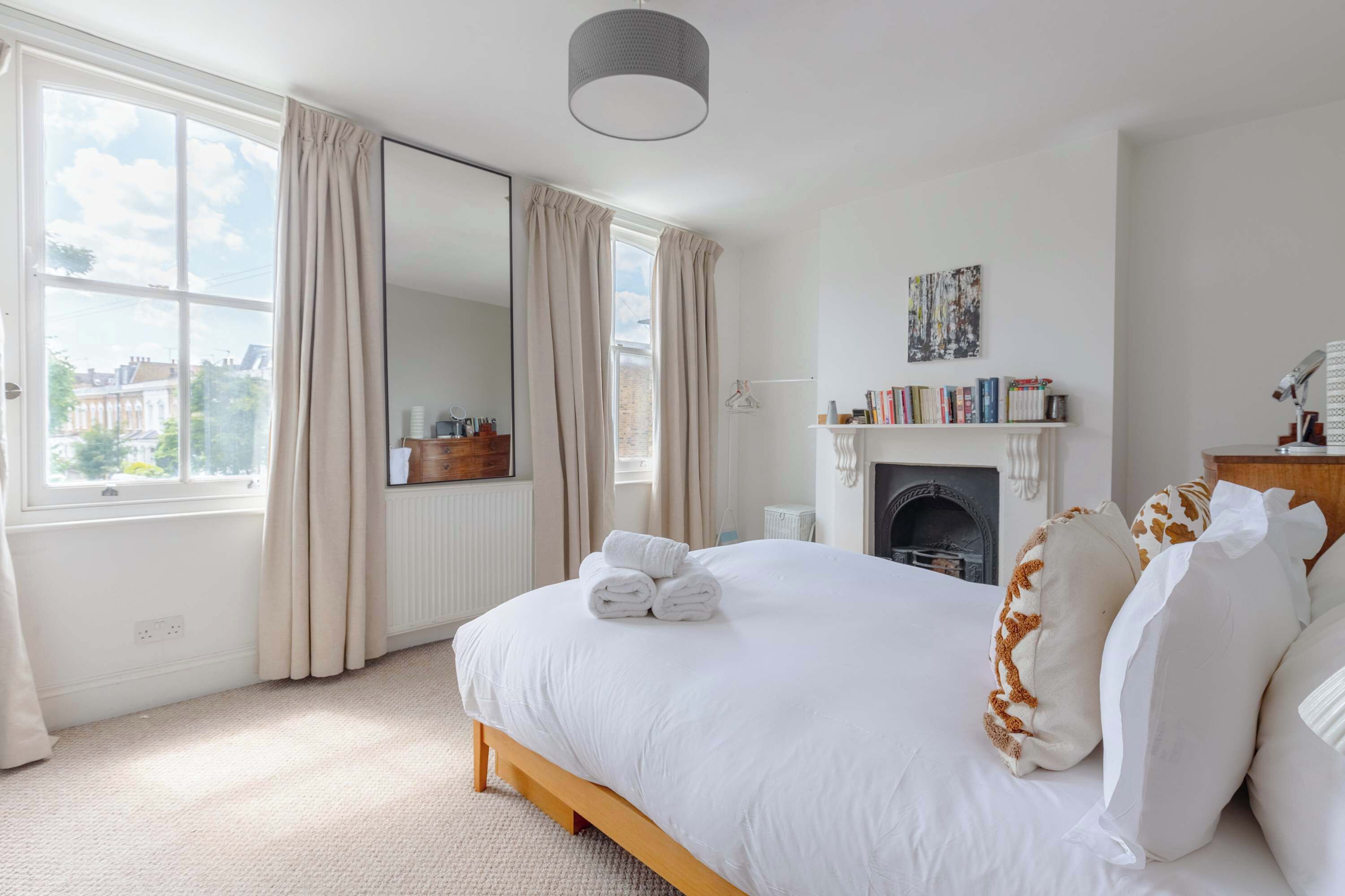 3 Schlafzimmer, Schreibtisch, Bügeleisen/Bügelbrett, WLAN