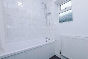 Dusj og hårføner