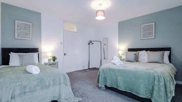 2 bedrooms, iron/ironing board, WiFi, bed sheets