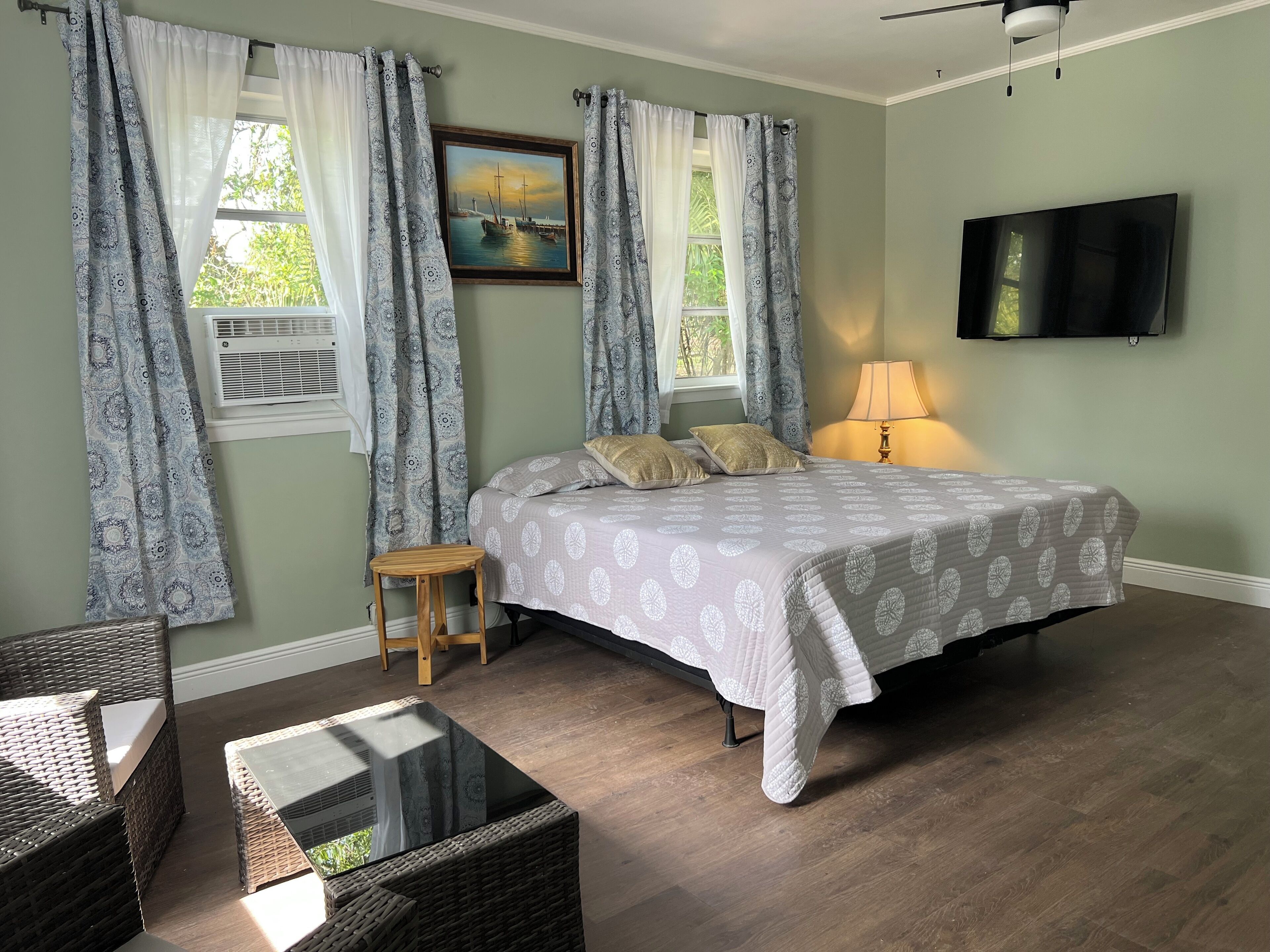 1 bedroom, iron/ironing board, WiFi, bed sheets