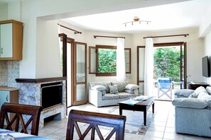 Living area - Villa Thalassa Panorama (Kefalonia)