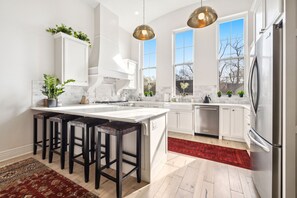 Kochgeschirr/Geschirr/Besteck