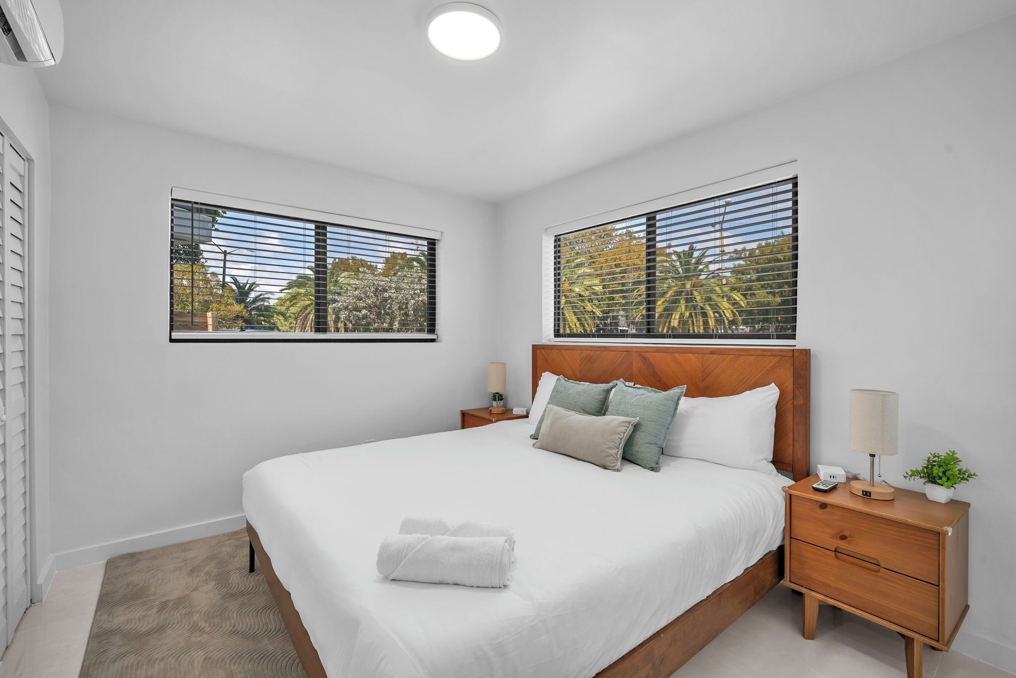 2 bedrooms, iron/ironing board, WiFi (free), bed sheets