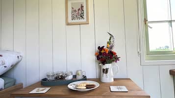 Cabin | Dining