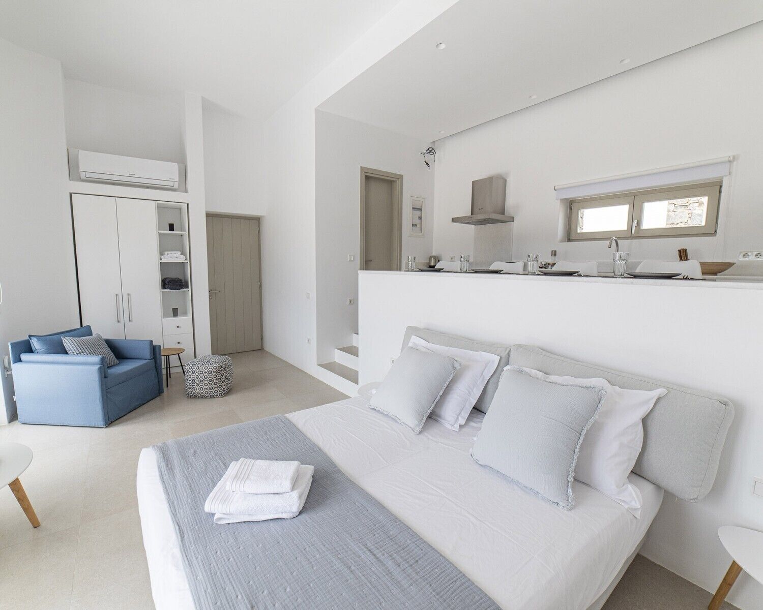 Suite, Sea View | Blackout drapes, soundproofing, iron/ironing board, free WiFi