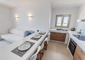 Δίκλινο Δωμάτιο (Double), Θέα στη Θάλασσα | Κουρτίνες συσκότισης, ηχομόνωση, σίδερο/σιδερώστρα, δωρεάν Wi-Fi 