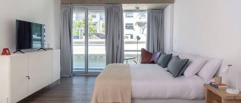 1 غرفة نوم ومكواة/لوح كي وواي فاي مجانًا وملاءات أسرّة