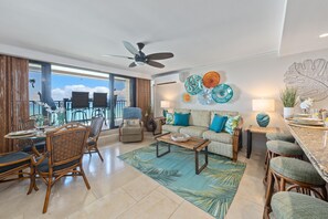 Condo, 1 cama King e sofá-cama (Kaleialoha 213) | Área de estar