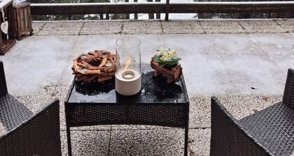 Wuthering Heights Apartment, lovely apartment at the foot of the ski slopes