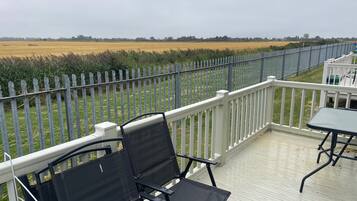 Cabin | Outdoor dining