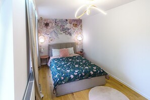 1 chambre, bureau, fer et planche à repasser, Wi-Fi