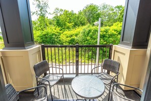 Property grounds - Home in Heart of Niagara Falls (Niagara Falls)