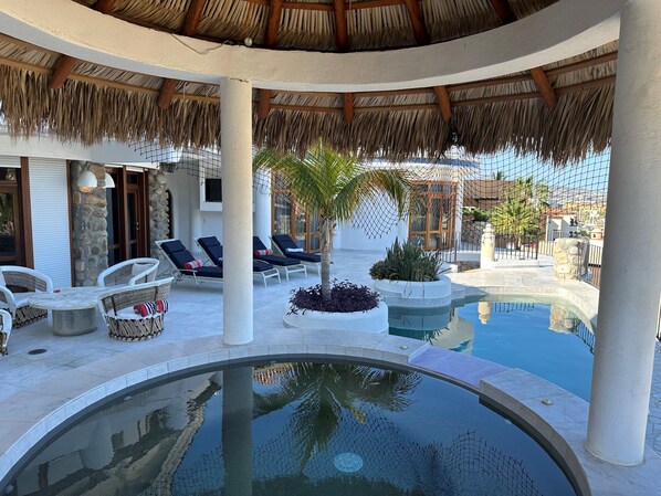 Pool - 6-bedroom house in the Exclusive Pedregal Cabo. Wi-Fi and full gym, sleeps 12 (Pedregal)