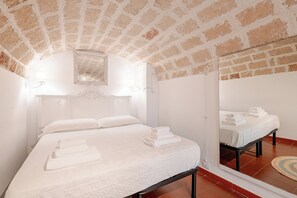 1 bedroom, iron/ironing board, free WiFi, bed sheets - Le camerette - One Bedroom Apartment, Sleeps 2 (Monopoli)