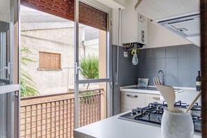 Fridge, oven, stovetop, dishwasher - Italian Experience- Fano Suite Apartment (Fano)