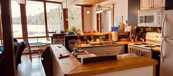 Beautiful cottage on a magical lake in St-Adolphe d'Howard in the Laurentians. 