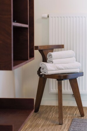 Appartement Confort, 4 chambres, terrasse | Wi-Fi gratuit