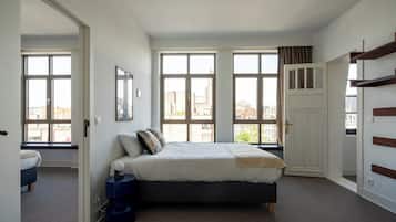 Classic Apartment, 2 Bedrooms, Kitchen | 2 bedrooms, blackout curtains, soundproofing, iron/ironing board