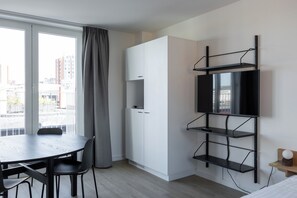 Classic Apartment, 1 Double Bed, Terrace, City View | 1 bedroom, free WiFi - Smartflats - Leuven Design (Leuven)