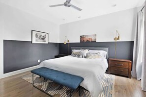4 bedrooms, iron/ironing board, WiFi, bed sheets