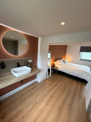 1 chambre, bureau, Wi-Fi gratuit, draps fournis