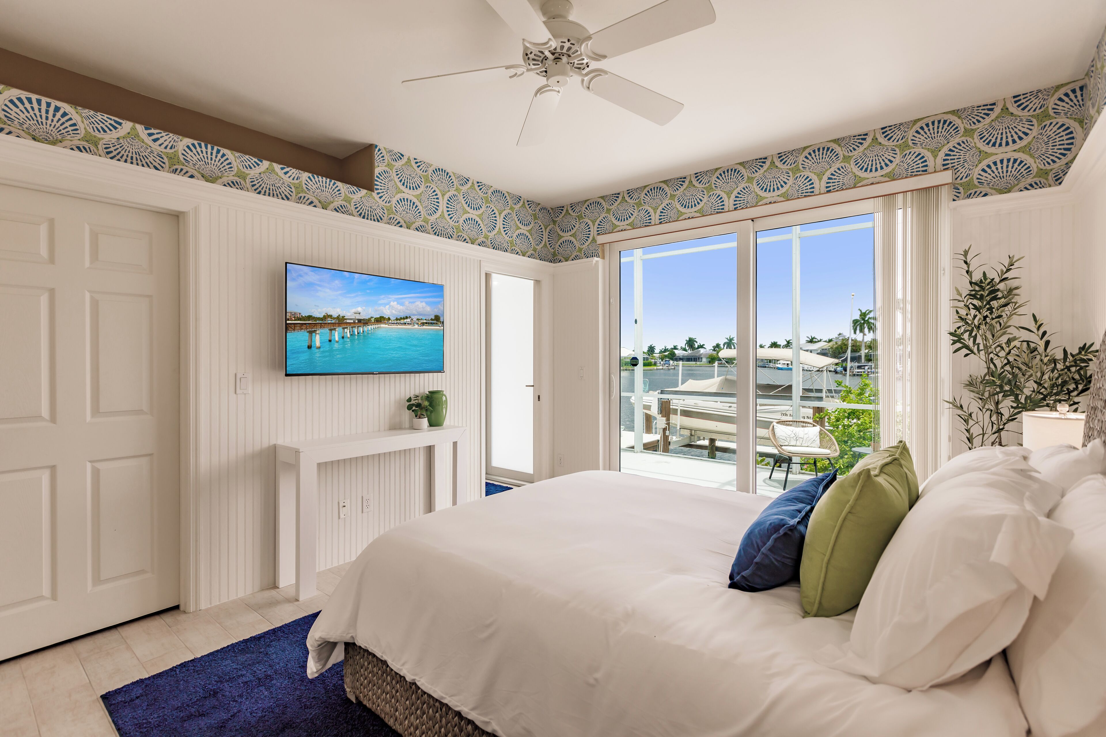 4 slaapkamers, een bureau, gratis wifi, beddengoed