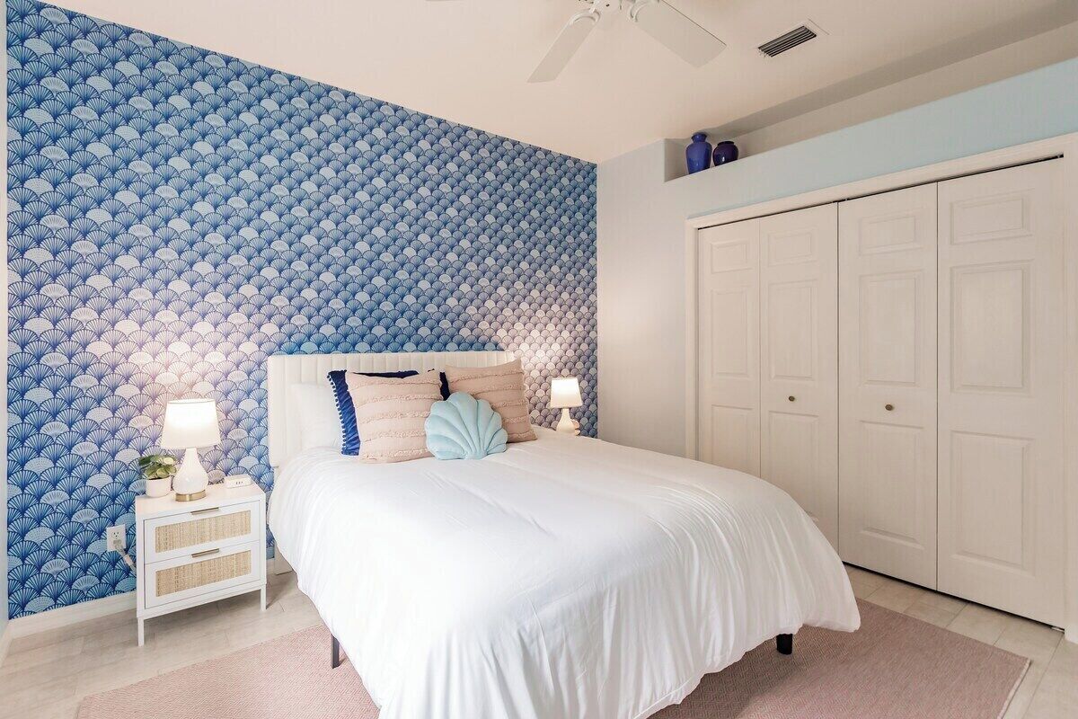 4 bedrooms, iron/ironing board, travel crib, WiFi (free)