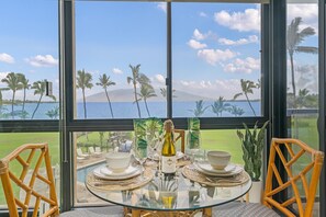 Condo, 1 King Bed with Sofa bed (Kihei Surfside 306) | Dining