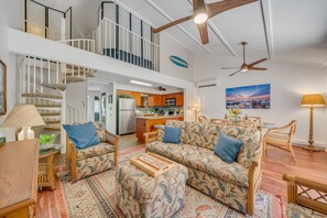 Appart'hôtel, plusieurs lits (Koa Resort 3J) | Coin séjour