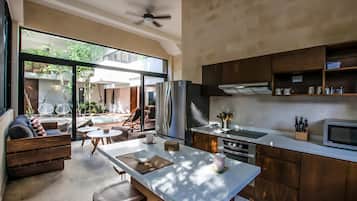 Kühlschrank, Esstisch