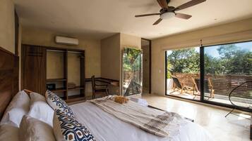 6 bedrooms, iron/ironing board, WiFi, bed sheets