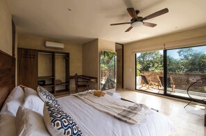 6 quartos, ferros/tábuas de passar roupa, Wi-Fi, roupa de cama