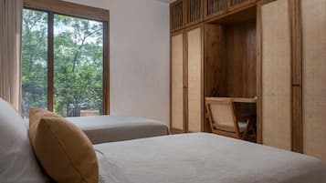 3 bedrooms, iron/ironing board, travel crib, WiFi