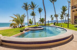 Pool - Villa del Palmar Flamingos Beach Condo an oceanfront property in Nuevo Vallarta
 (Nuevo Nayarit)