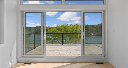 Oceanview Modern Home in Central Halifax
