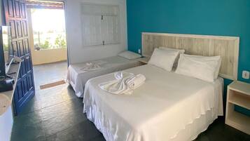 Cortinas blackout, tabla de planchar con plancha y wifi gratis