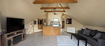 Cozy loft in Gardiner with AC, WiFi and splendid views 