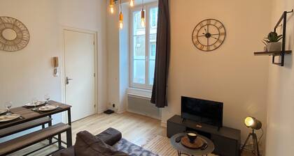 Charmant Appartement dans le centre - 2 chambres - 100% équipé - Parking gratuit