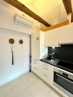 Comfort Condo, Mountain View | Private kitchen - Zuegg Suiten (Lienz)