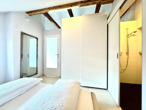 Comfort Condo, Mountain View | 1 bedroom, blackout drapes, iron/ironing board, free WiFi - Zuegg Suiten (Lienz)