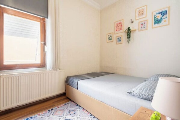 1 quarto, ferros/tábuas de passar roupa, Wi-Fi, roupa de cama