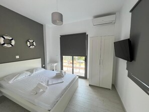 1 bedroom, WiFi, bed sheets - La Casa Al Mare (Mola Kaliva)