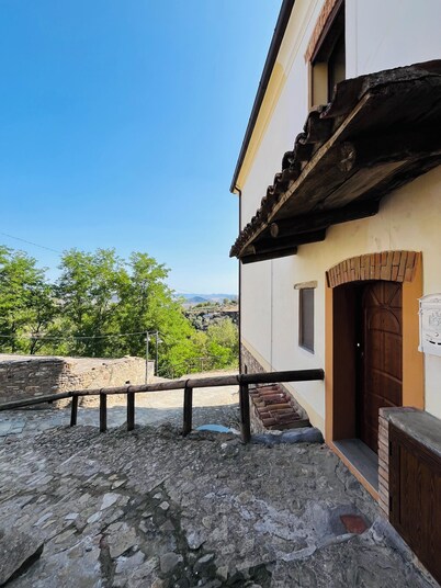 Momenti di Assoluto Relax e Benessere, con un Panorama Suggestivo