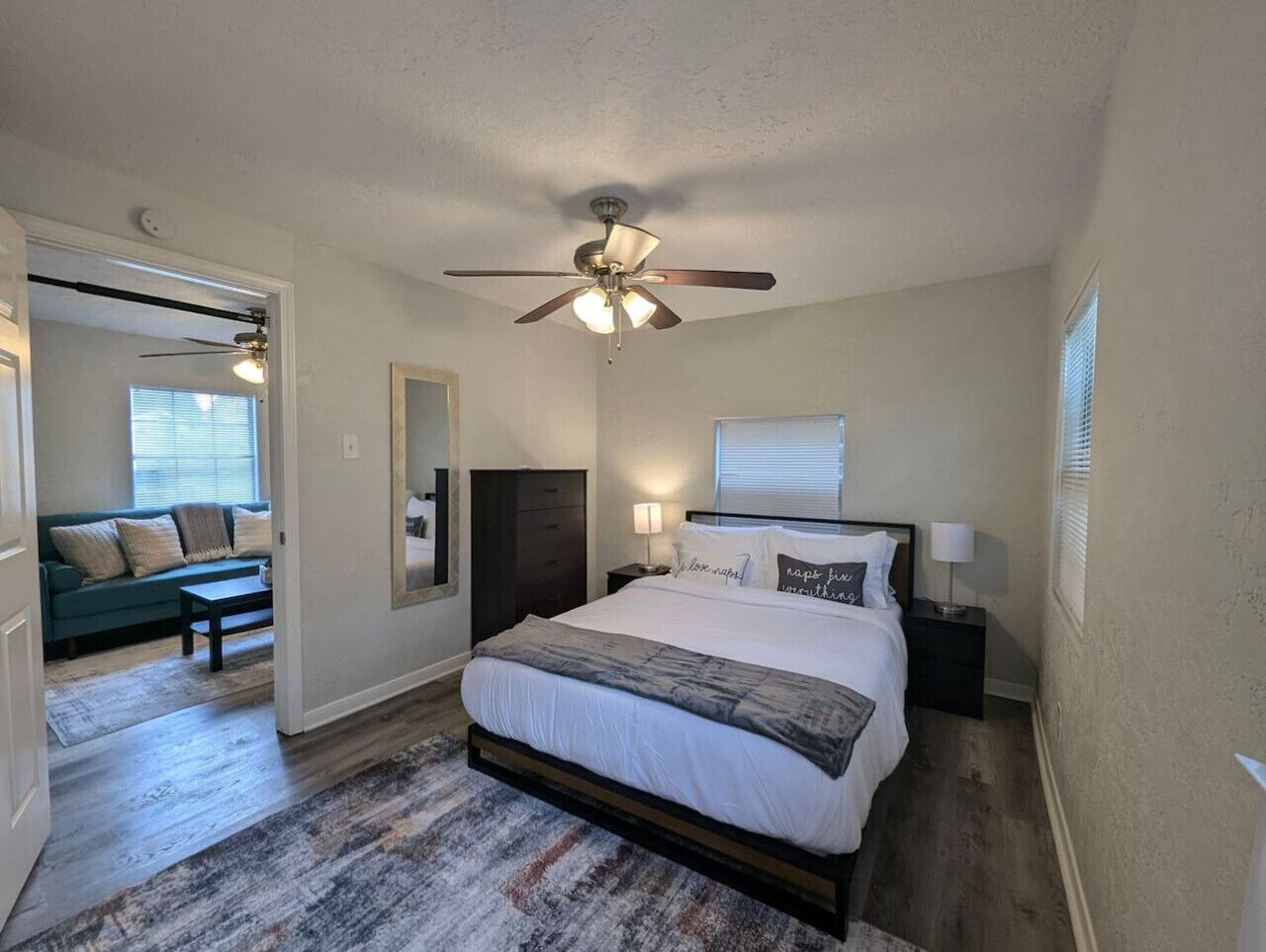 1 bedroom, desk, iron/ironing board, WiFi