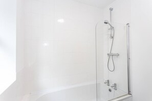 Apartment | 1 bedroom - Lovely One-bedroom Serviced Apartment in Eccles (Manchester)