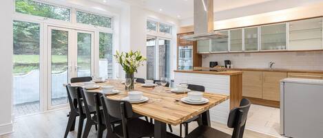 House | 4 bedrooms, Internet